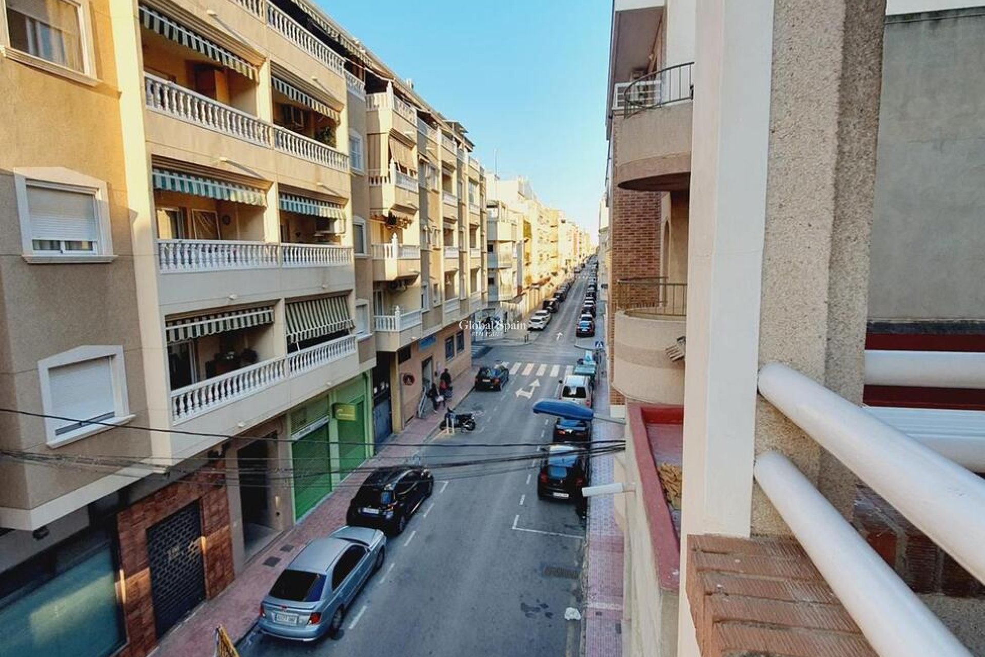 Revente - APPARTEMENT -
TORREVIEJA - Center