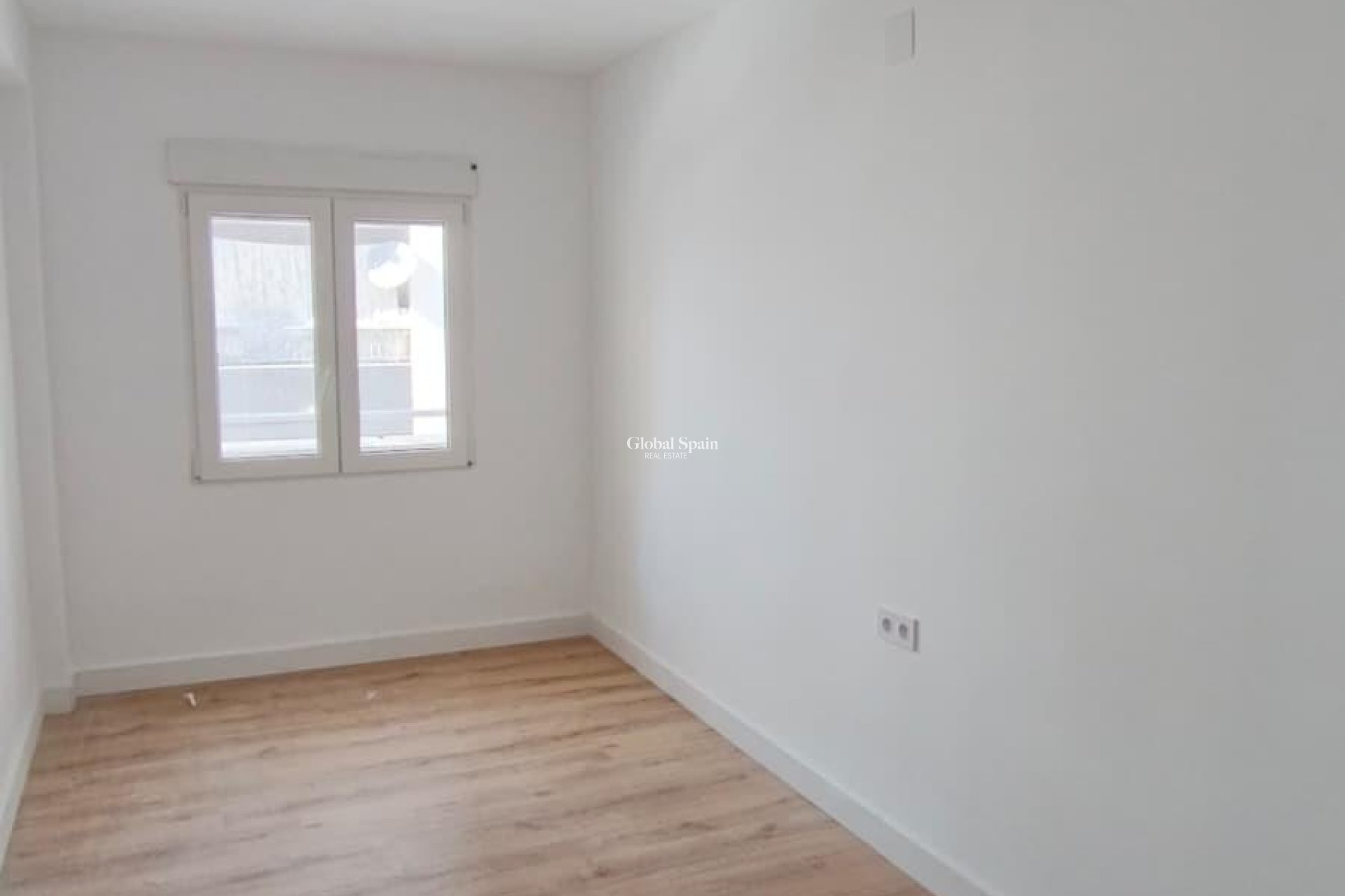 Revente - APPARTEMENT -
TORREVIEJA - Center