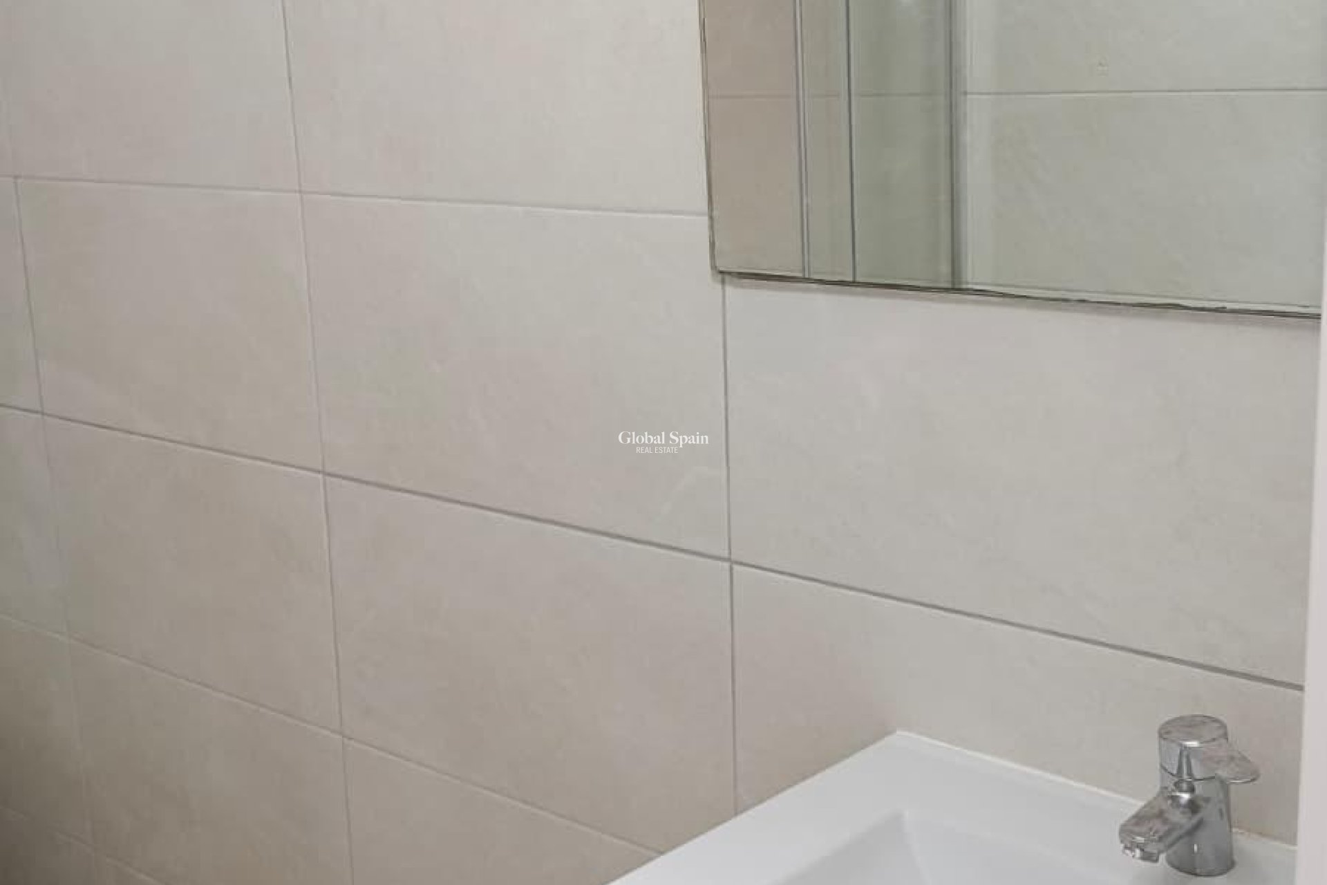 Revente - APPARTEMENT -
TORREVIEJA - Center