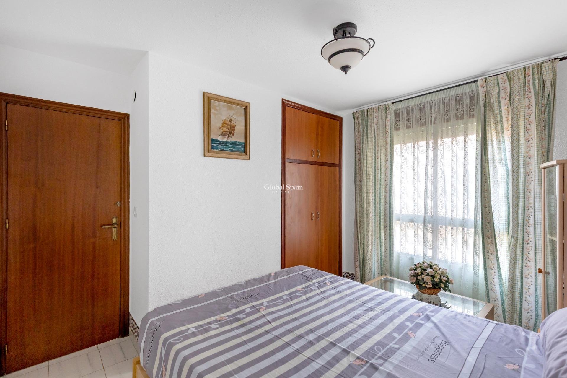Revente - APPARTEMENT -
TORREVIEJA - Center