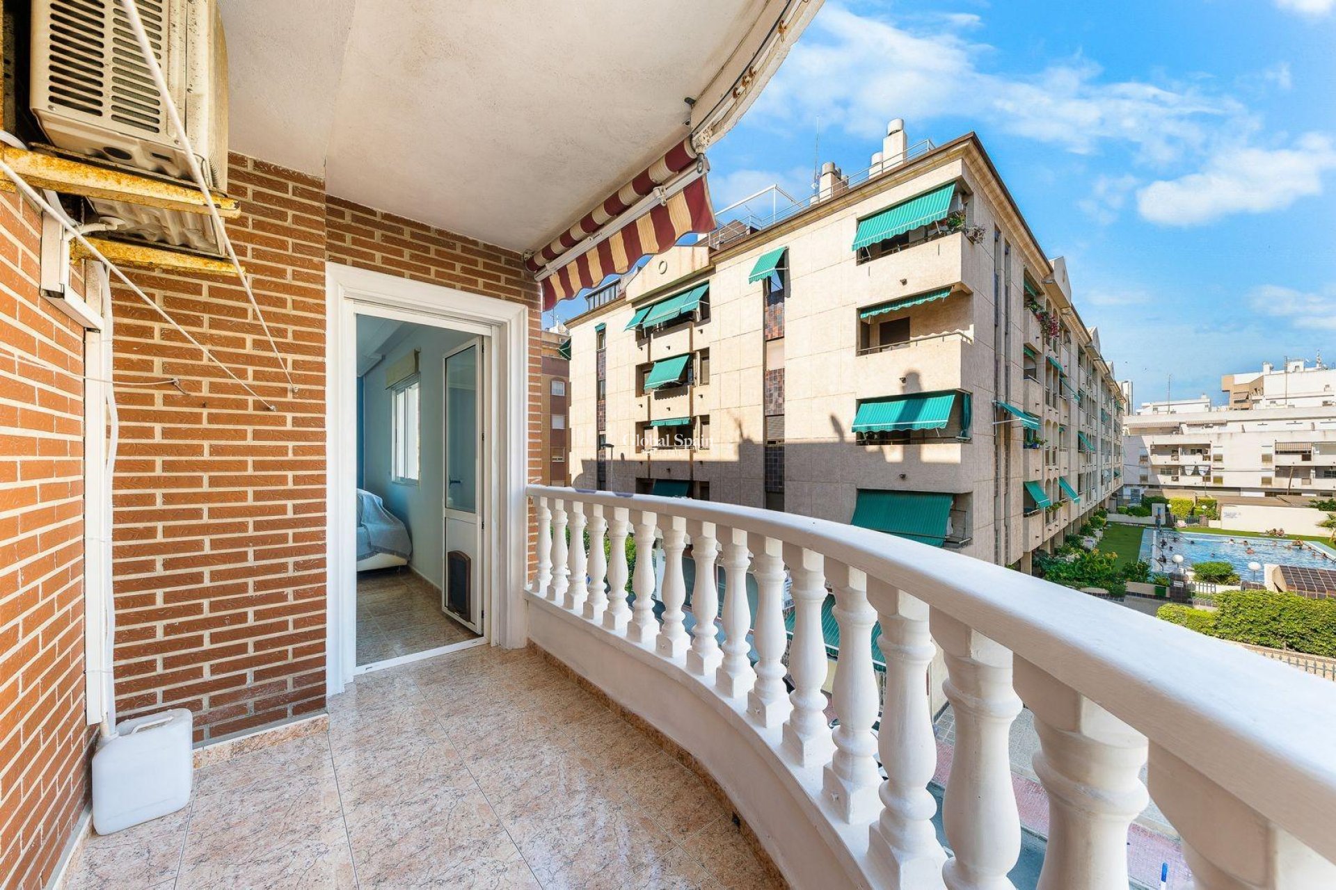 Revente - APPARTEMENT -
TORREVIEJA - Center