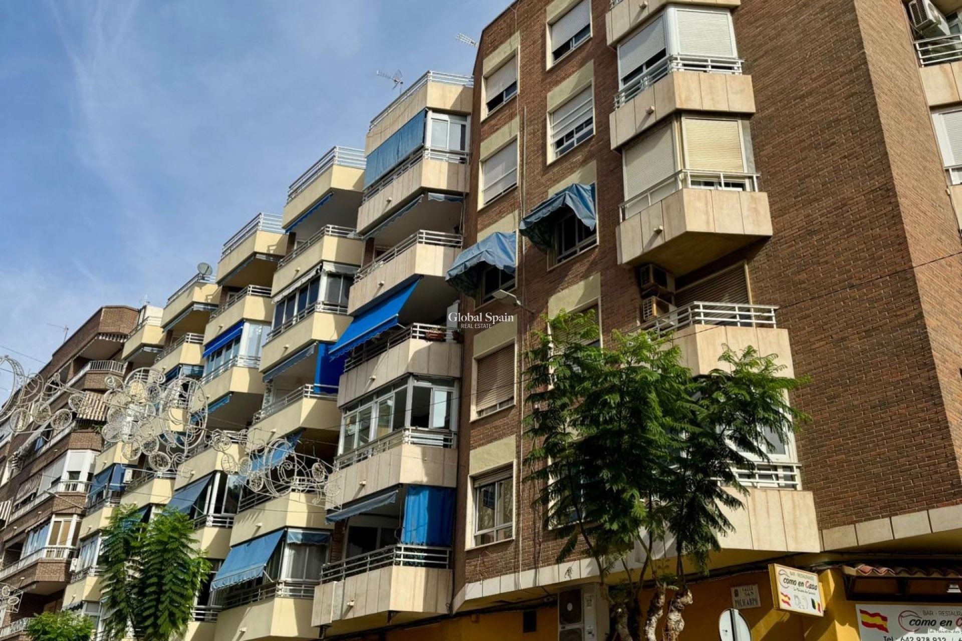 Revente - APPARTEMENT -
TORREVIEJA - Center