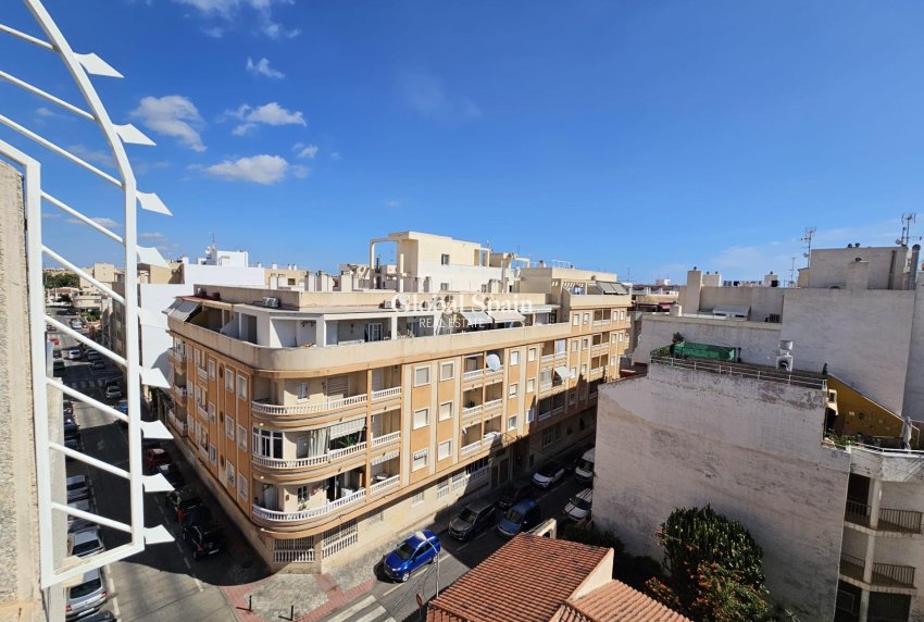 Revente - APPARTEMENT -
TORREVIEJA - Center