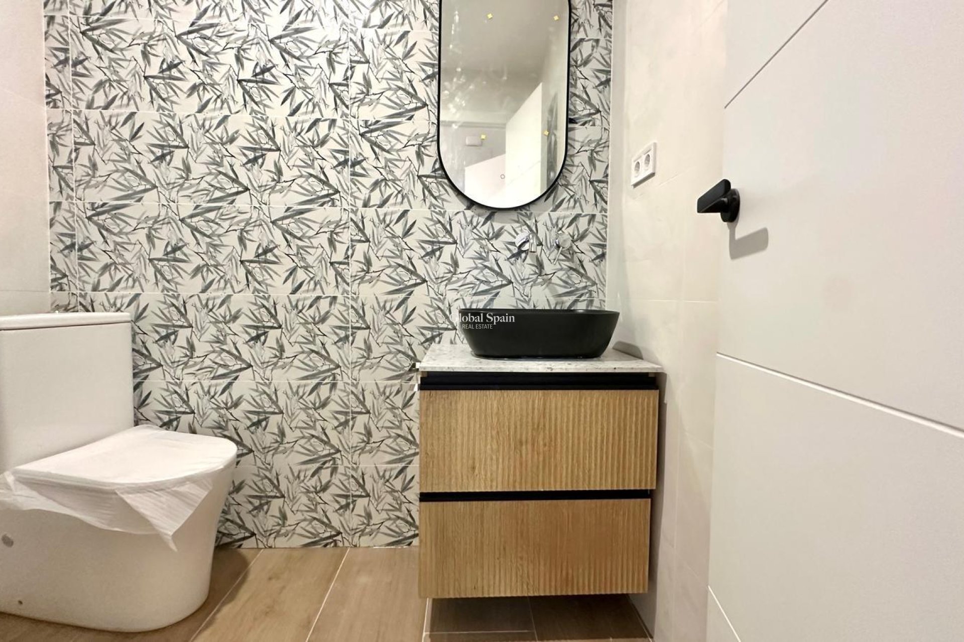 Revente - APPARTEMENT -
TORREVIEJA - Center