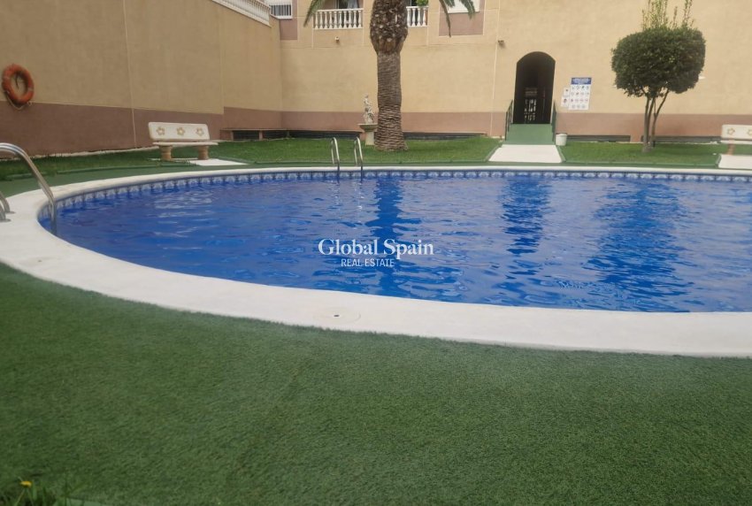 Revente - APPARTEMENT -
TORREVIEJA - Center