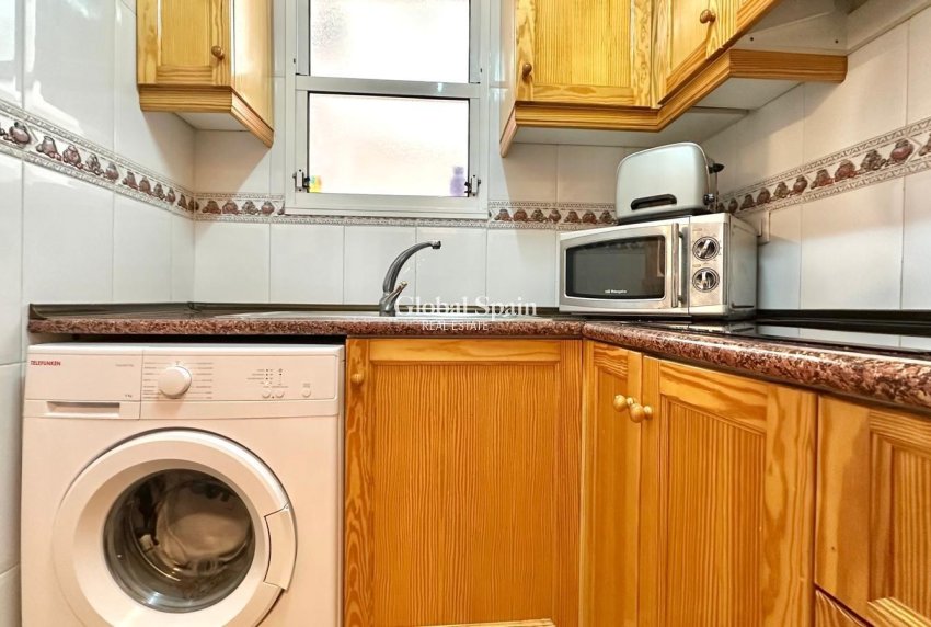 Revente - APPARTEMENT -
TORREVIEJA - Center