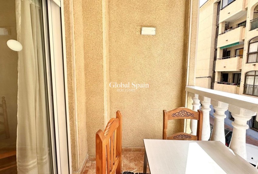 Revente - APPARTEMENT -
TORREVIEJA - Center