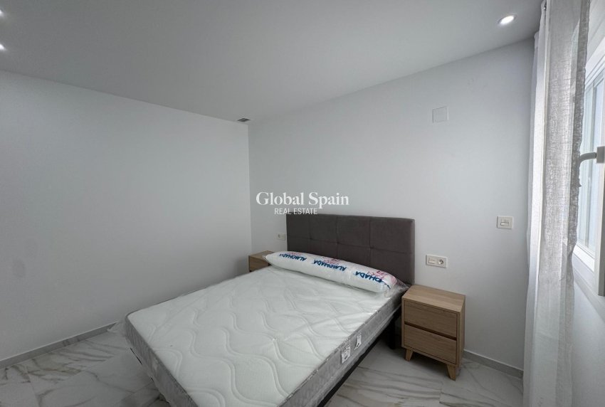 Revente - APPARTEMENT -
TORREVIEJA - Center