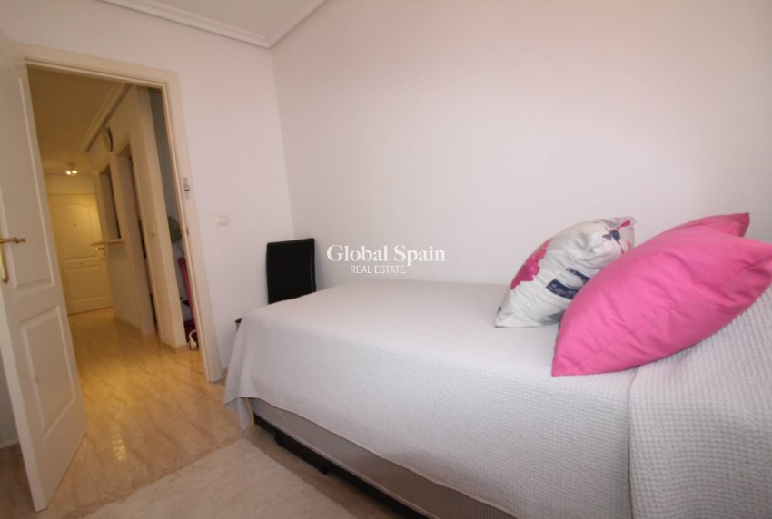 Revente - APPARTEMENT -
TORREVIEJA - Center