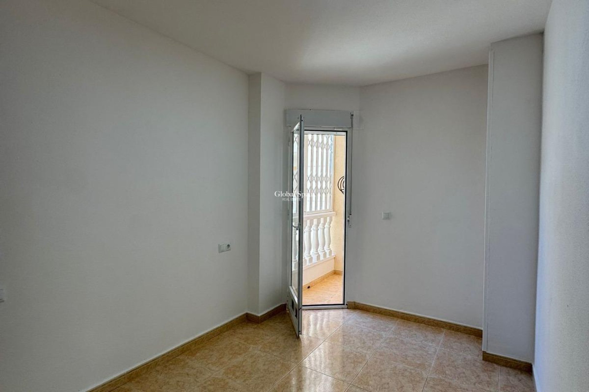Revente - APPARTEMENT -
TORREVIEJA - Center