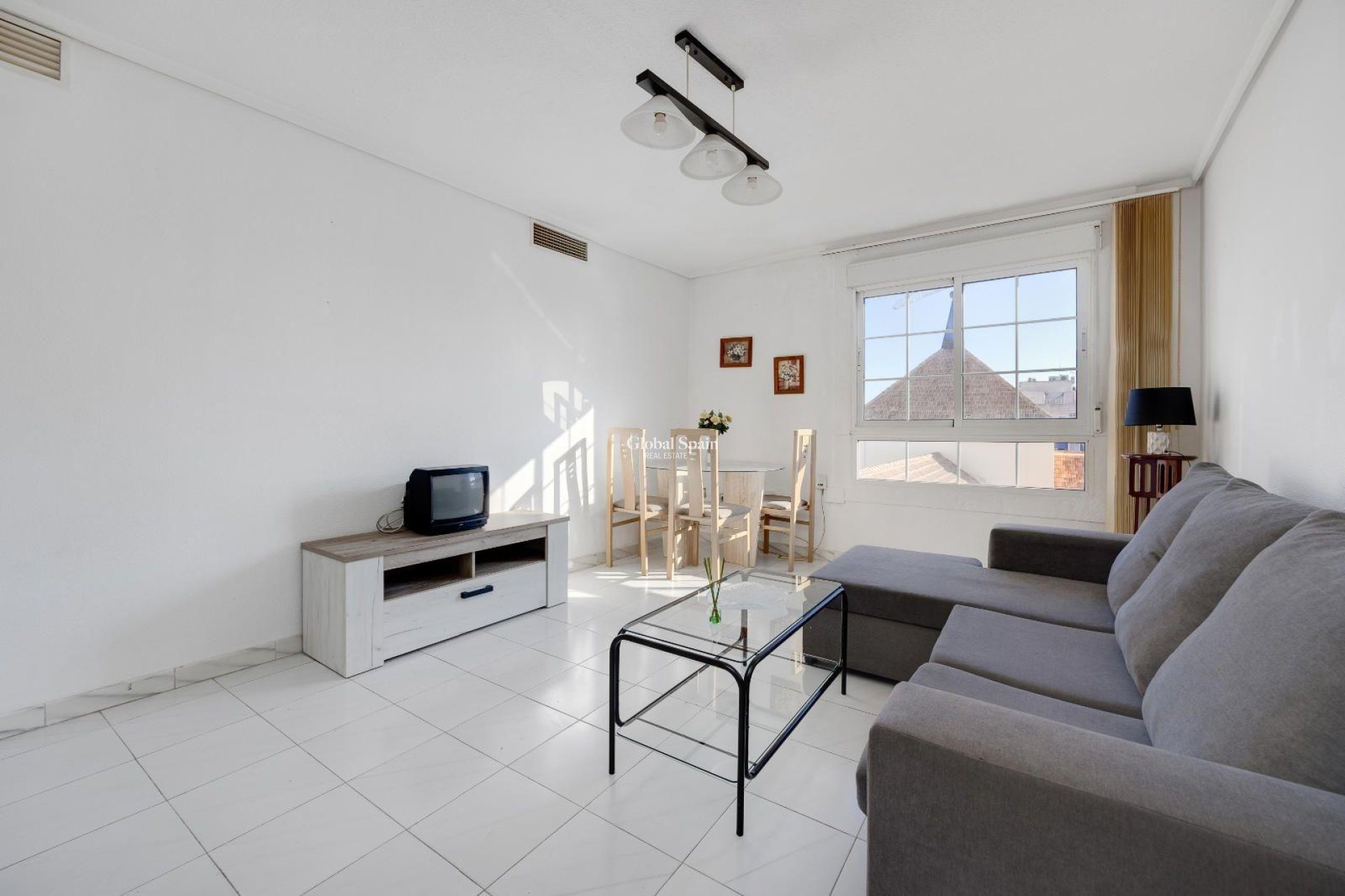 Revente - APPARTEMENT -
TORREVIEJA - Center