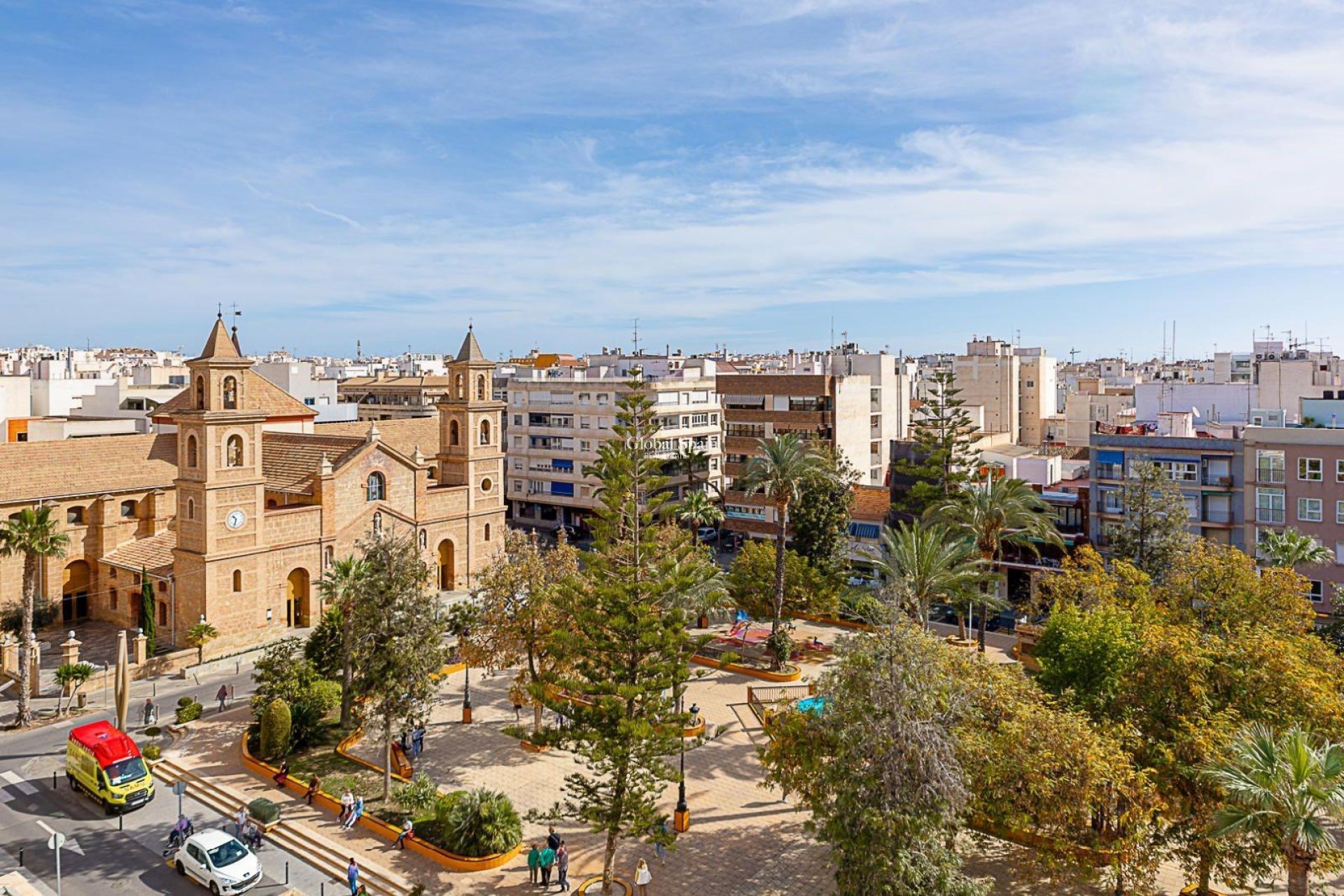 Revente - APPARTEMENT -
TORREVIEJA - Center