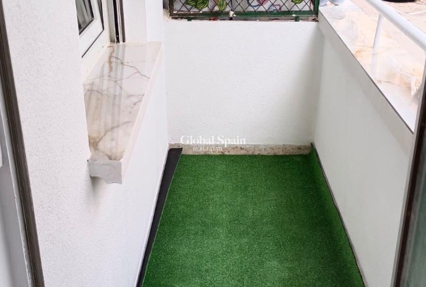 Revente - APPARTEMENT -
TORREVIEJA - Center