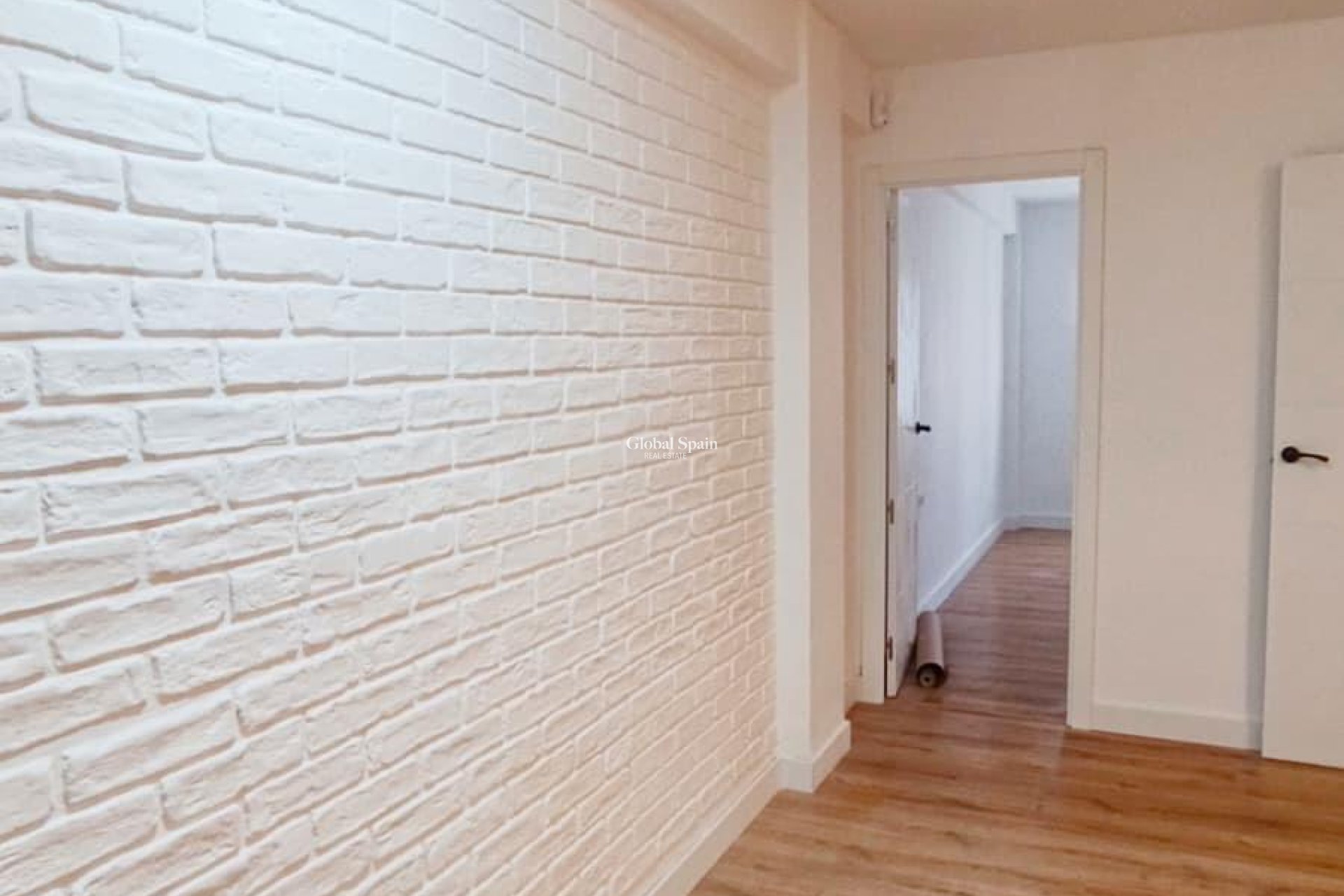 Revente - APPARTEMENT -
TORREVIEJA - Center