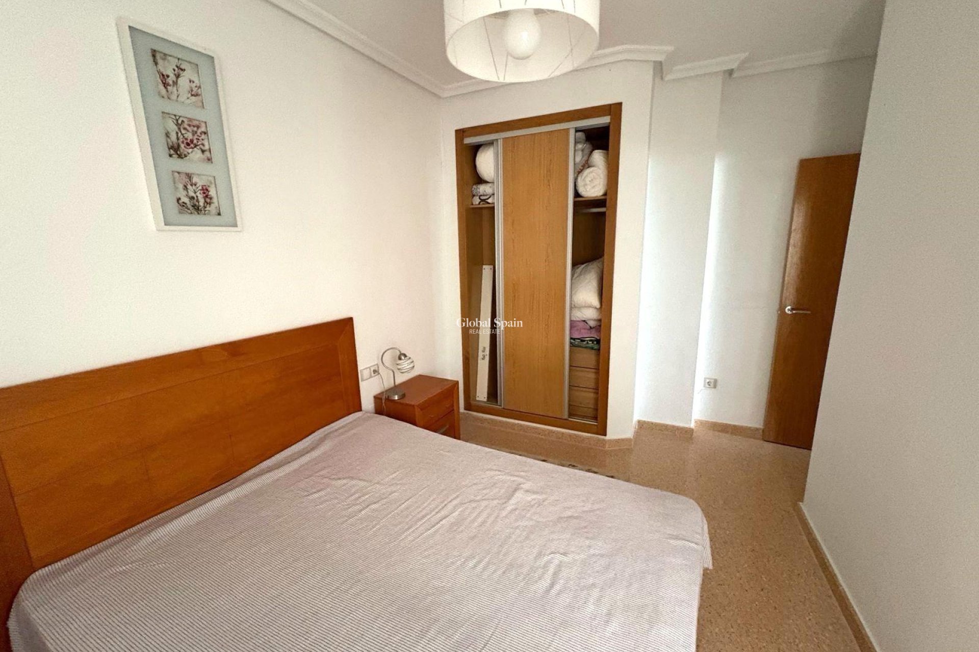 Revente - APPARTEMENT -
TORREVIEJA - Center