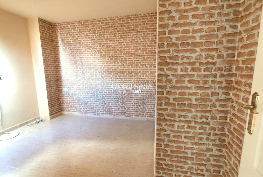 Revente - APPARTEMENT -
TORREVIEJA - Center