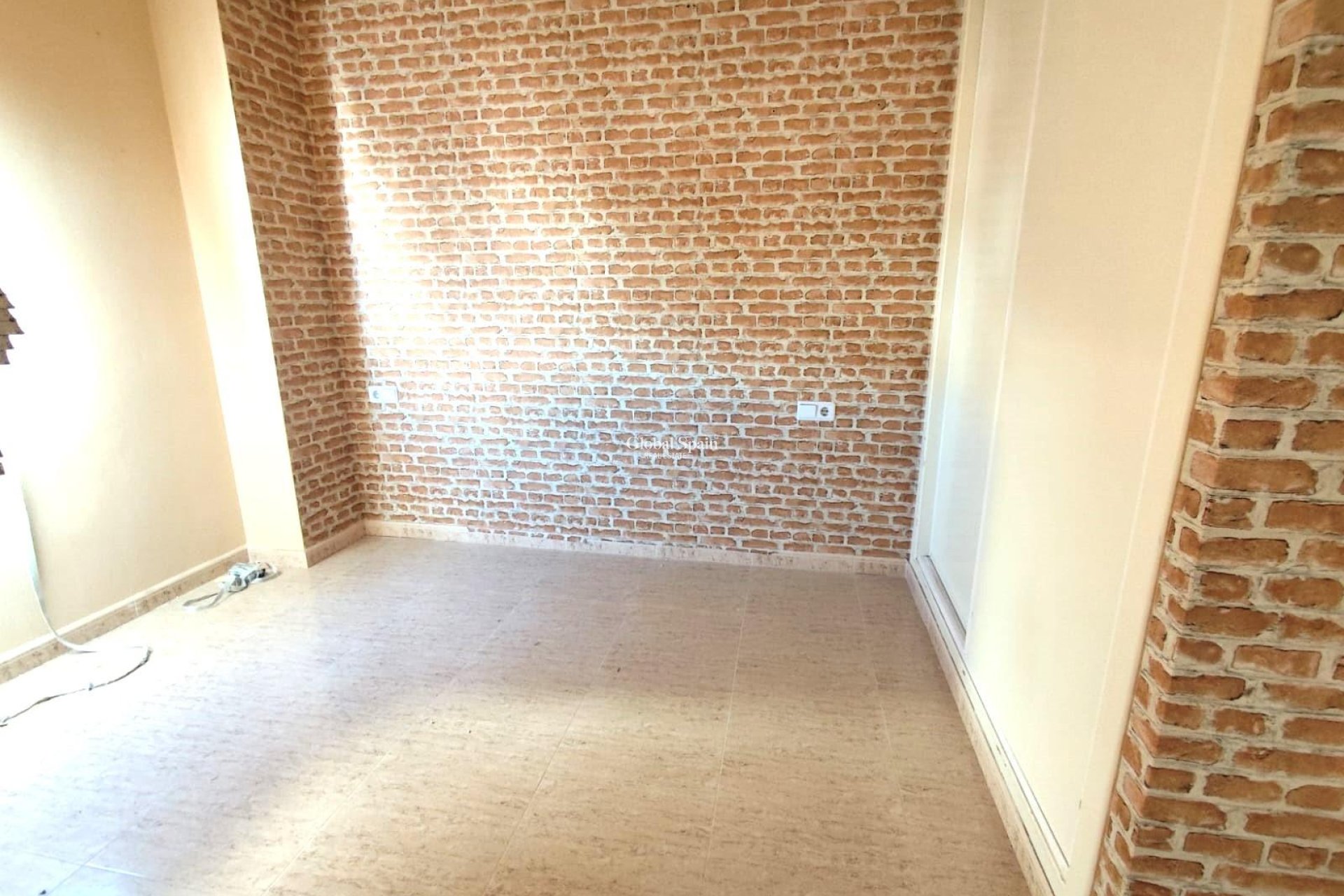 Revente - APPARTEMENT -
TORREVIEJA - Center