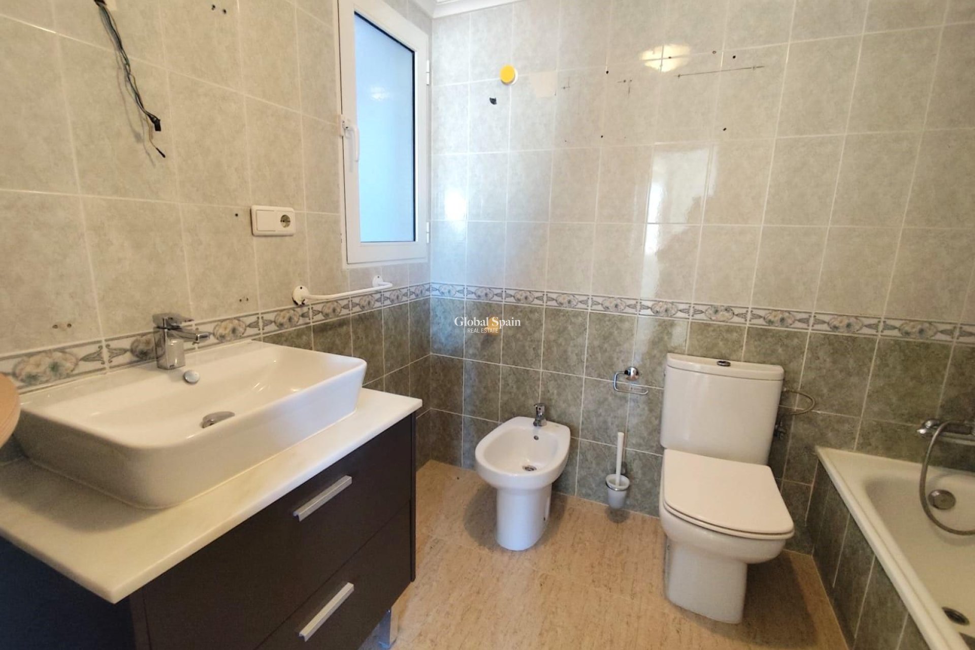 Revente - APPARTEMENT -
TORREVIEJA - Center