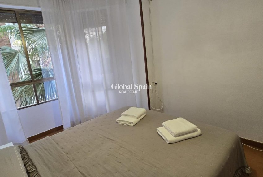 Revente - APPARTEMENT -
TORREVIEJA - Center