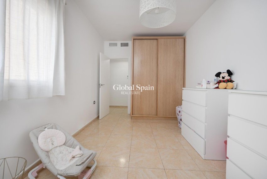 Revente - APPARTEMENT -
TORREVIEJA - Center