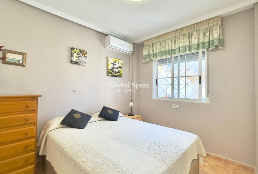 Revente - APPARTEMENT -
TORREVIEJA - Center