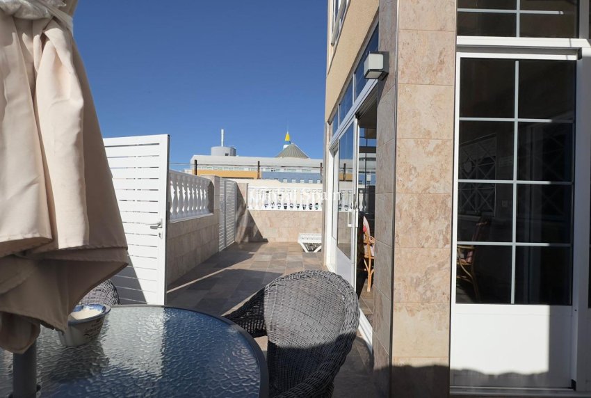 Revente - APPARTEMENT -
TORREVIEJA - Center