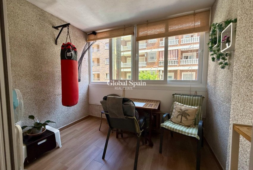 Revente - APPARTEMENT -
TORREVIEJA - Center