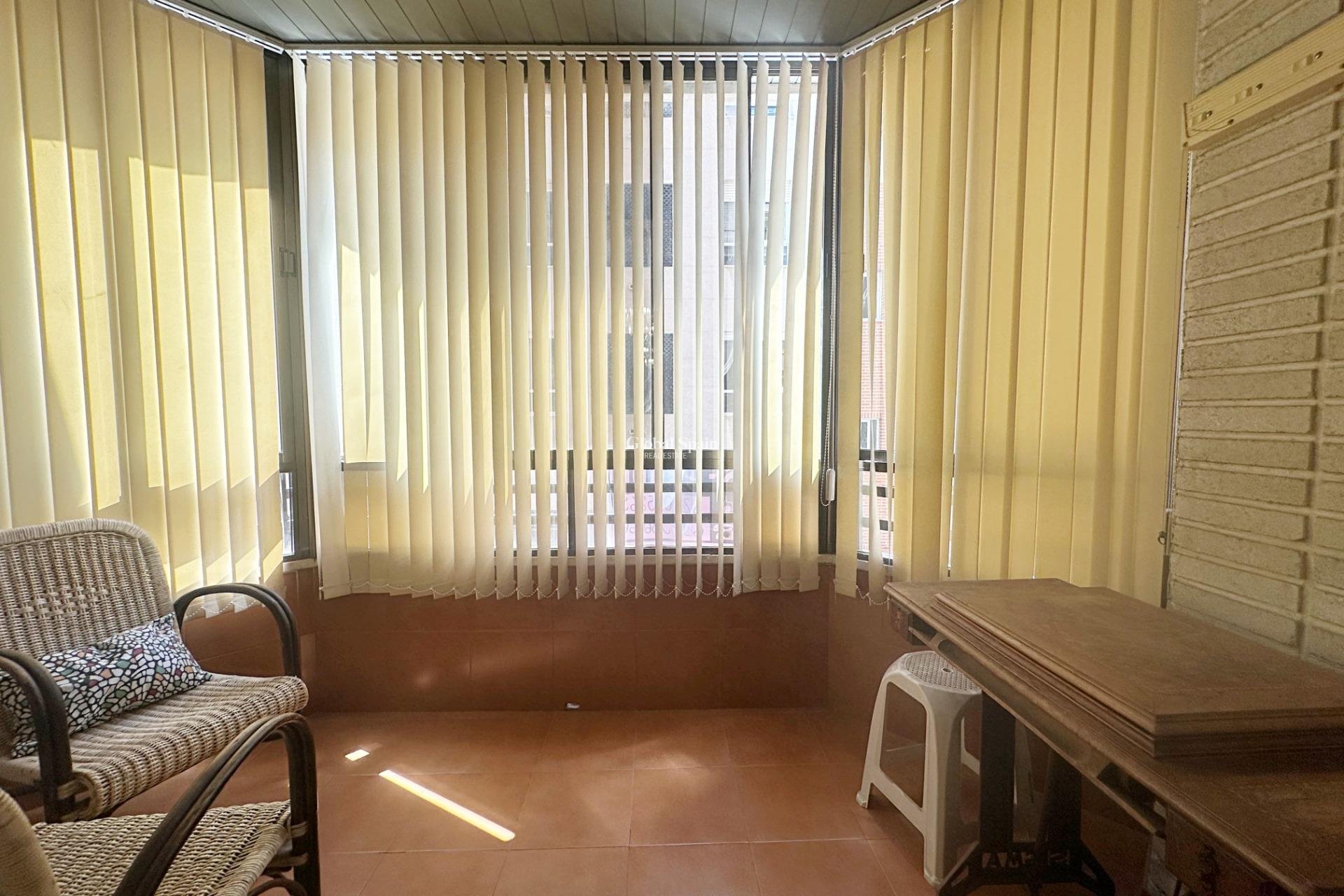 Revente - APPARTEMENT -
TORREVIEJA - Center