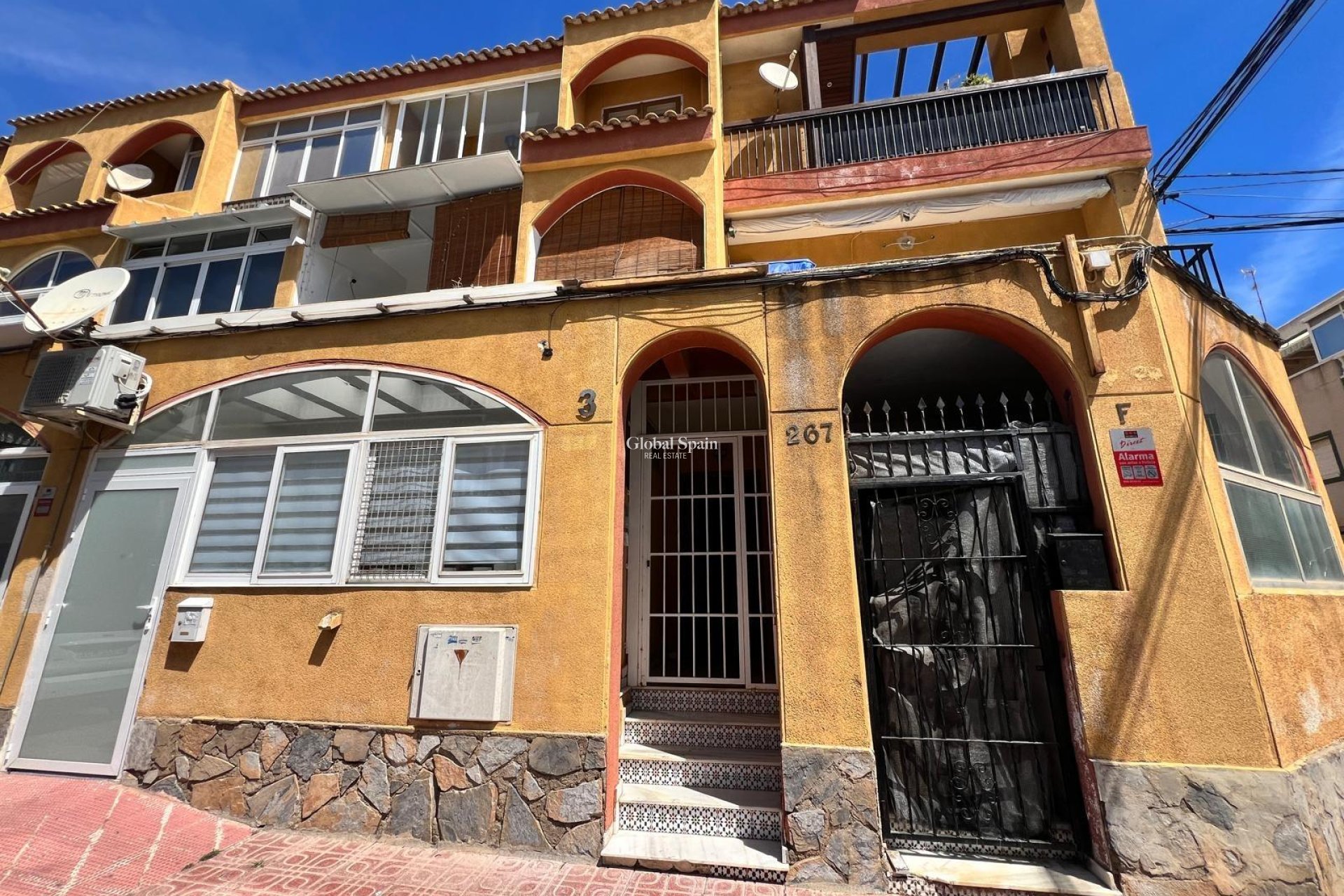 Revente - APPARTEMENT -
TORREVIEJA - Center