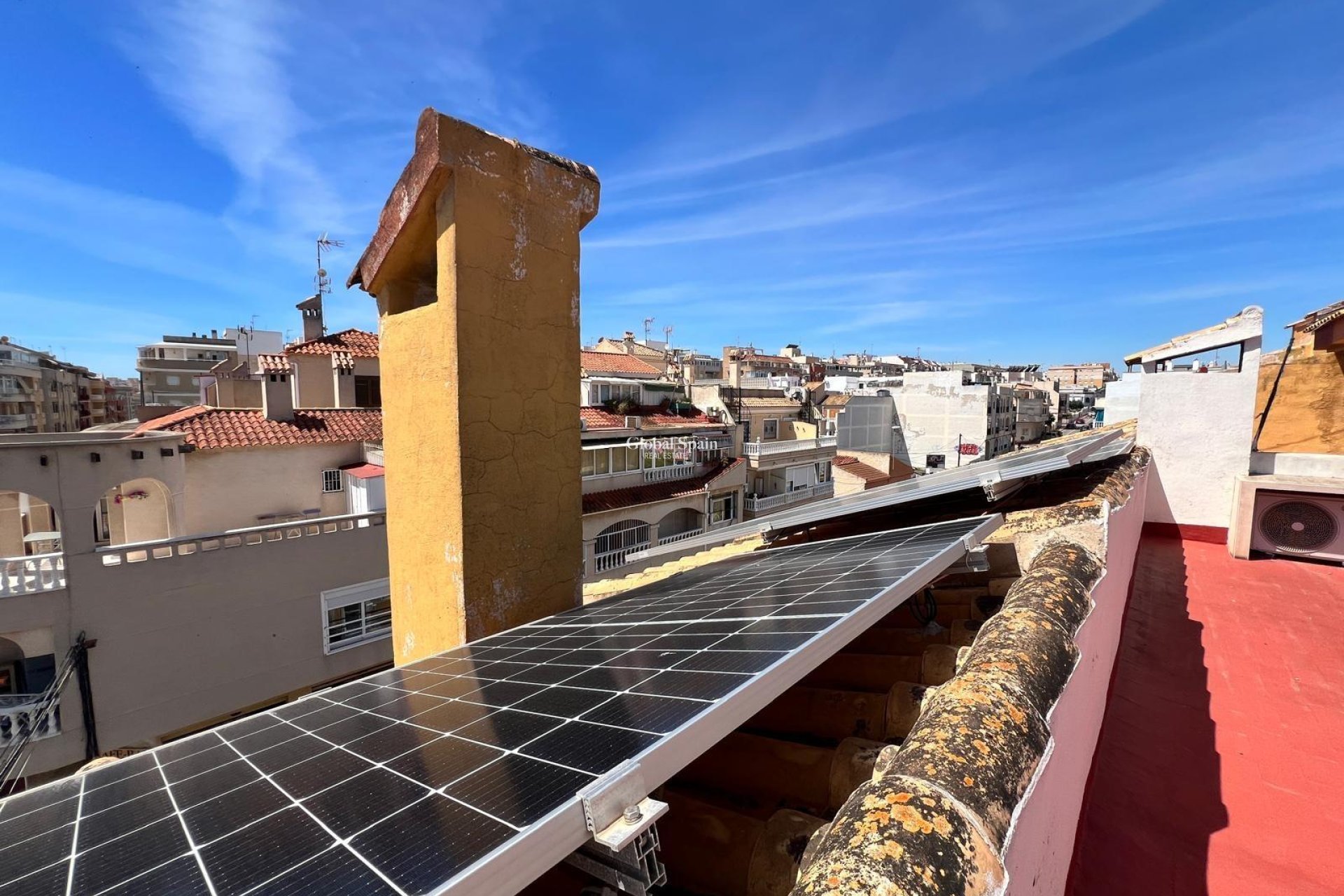 Revente - APPARTEMENT -
TORREVIEJA - Center