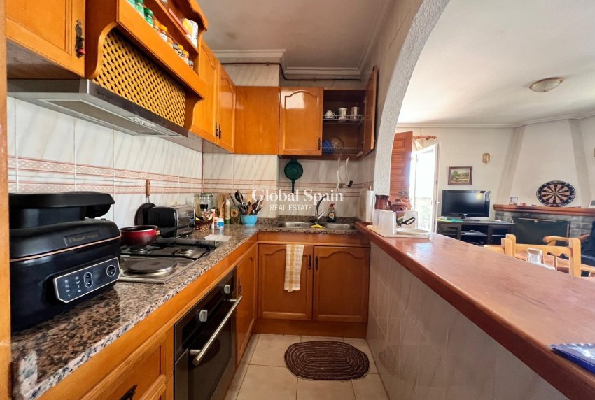 Revente - APPARTEMENT -
TORREVIEJA - Center