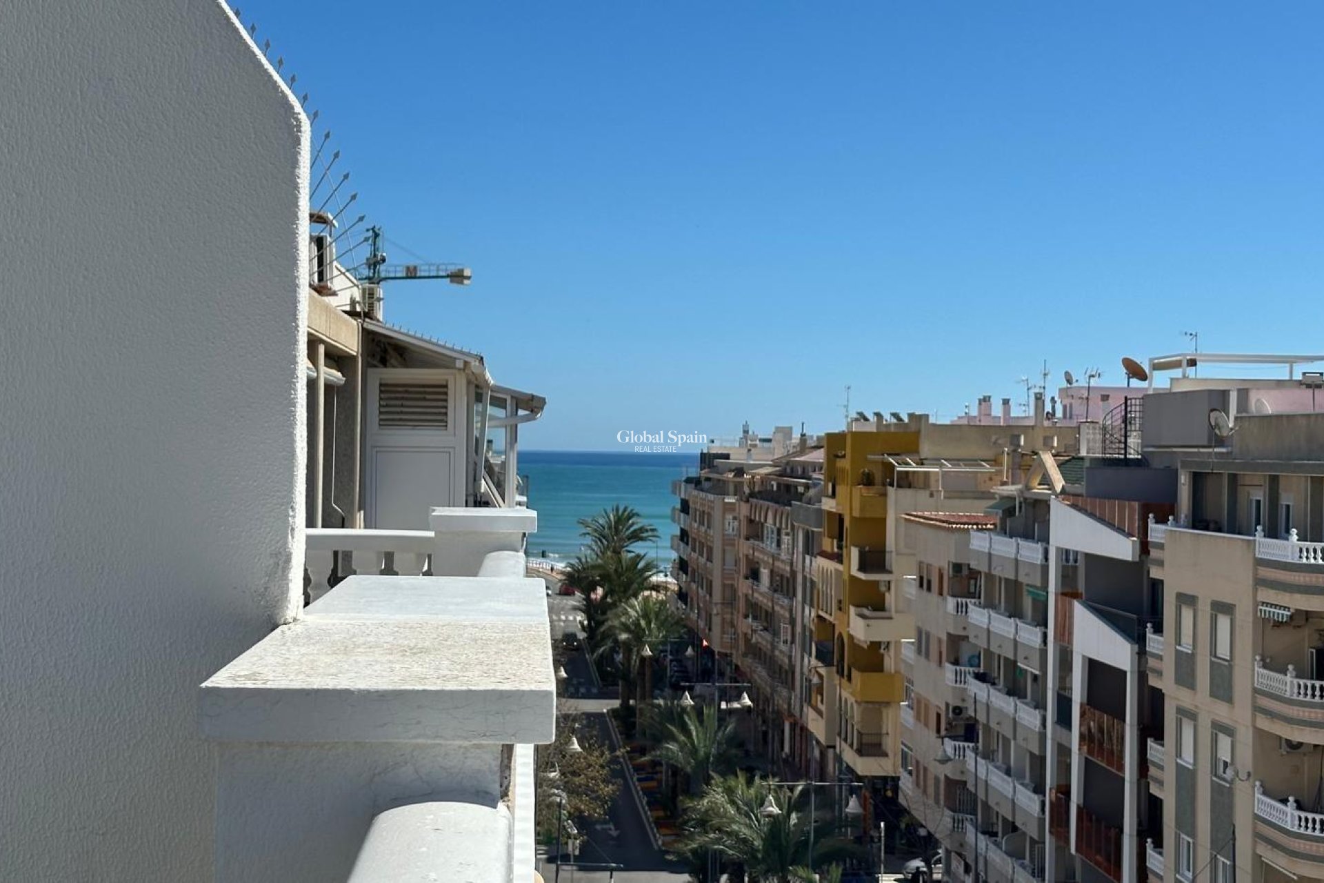 Revente - APPARTEMENT -
TORREVIEJA - Center