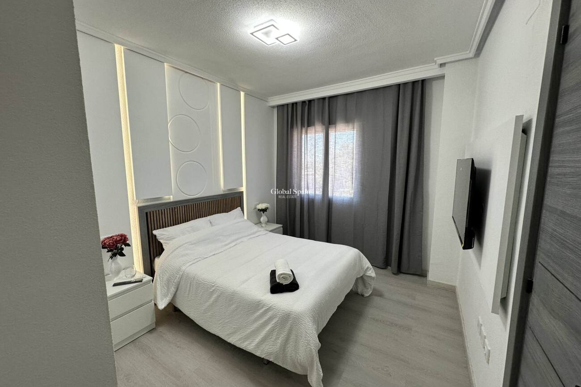 Revente - APPARTEMENT -
TORREVIEJA - Center