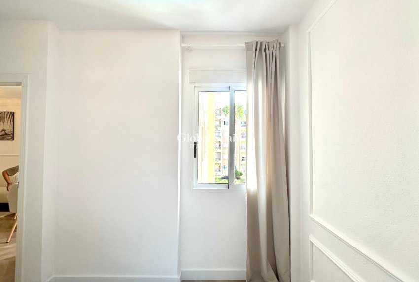 Revente - APPARTEMENT -
TORREVIEJA - Center