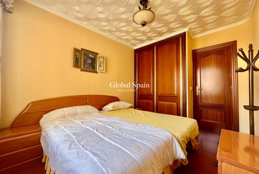Revente - APPARTEMENT -
TORREVIEJA - Center