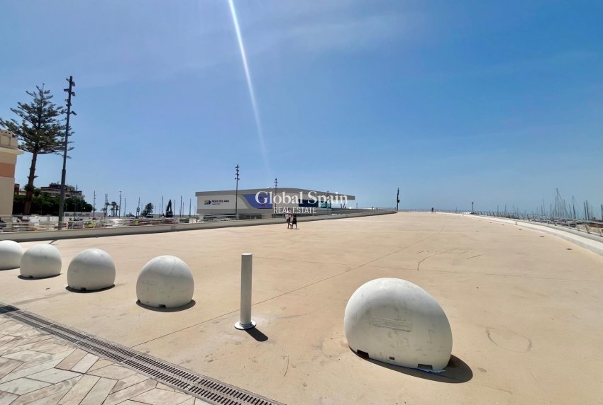 Revente - APPARTEMENT -
TORREVIEJA - Center