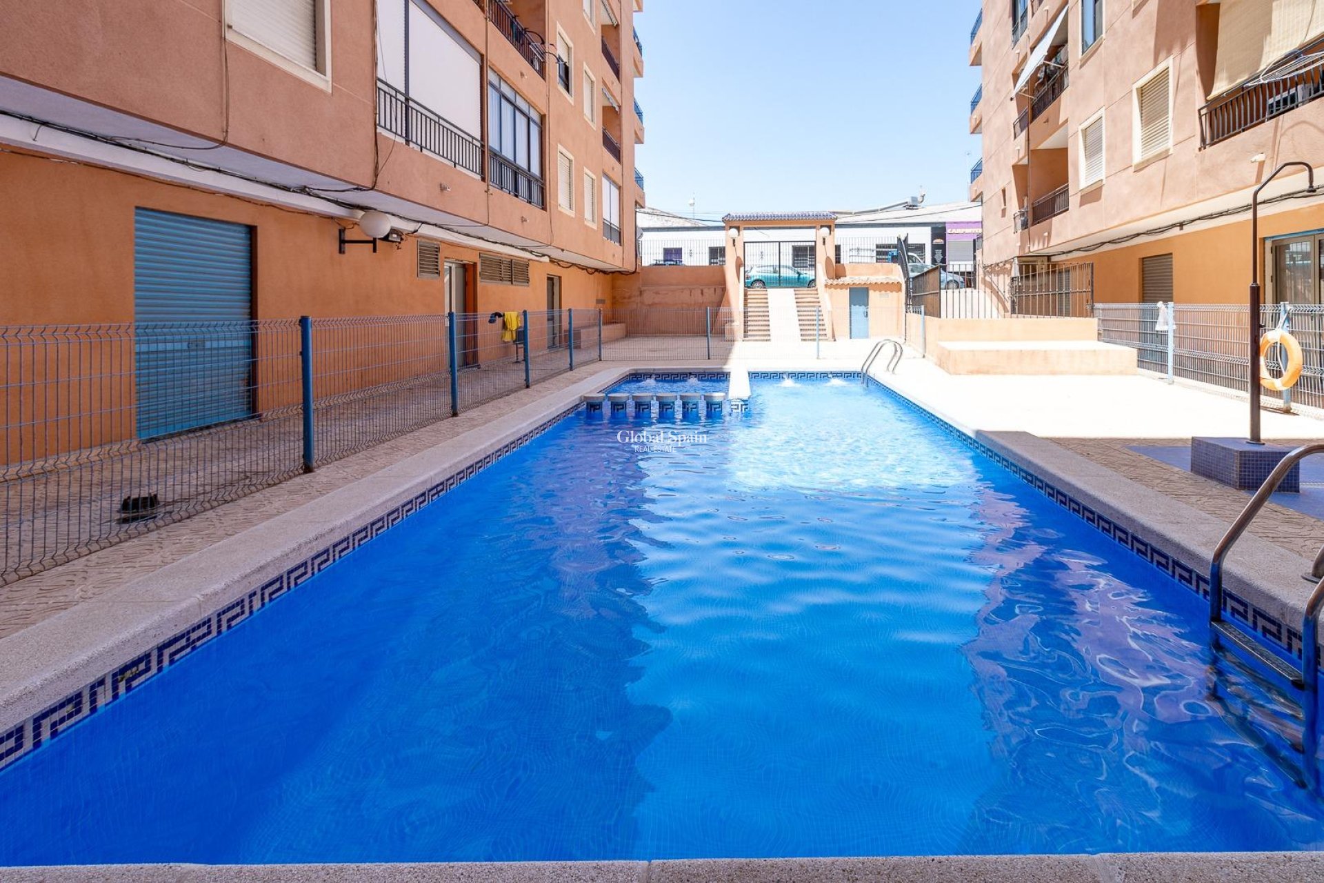 Revente - APPARTEMENT -
TORREVIEJA - Center