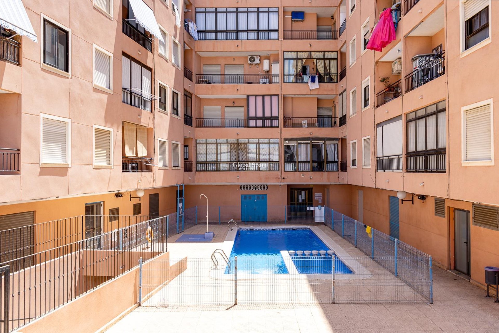 Revente - APPARTEMENT -
TORREVIEJA - Center