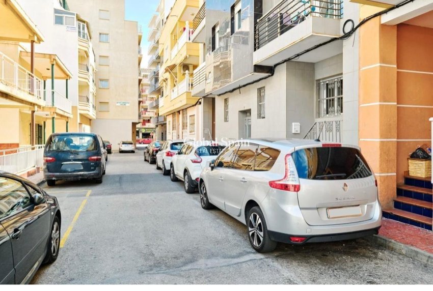 Revente - APPARTEMENT -
TORREVIEJA - Center