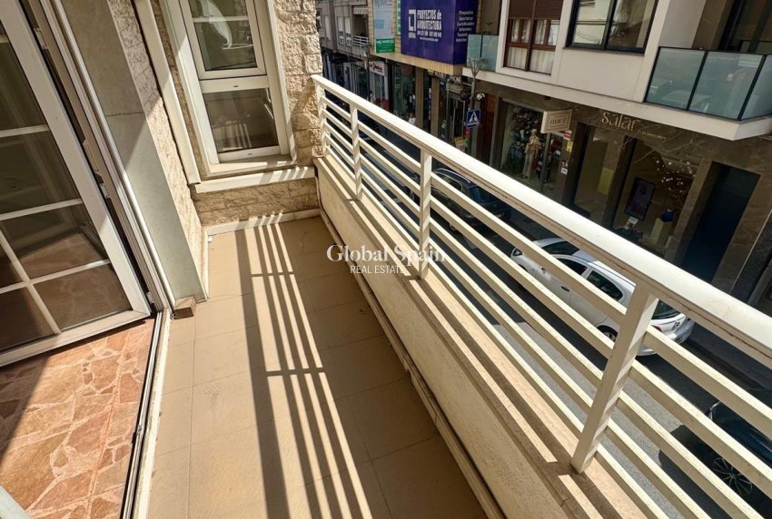 Revente - APPARTEMENT -
TORREVIEJA - Center