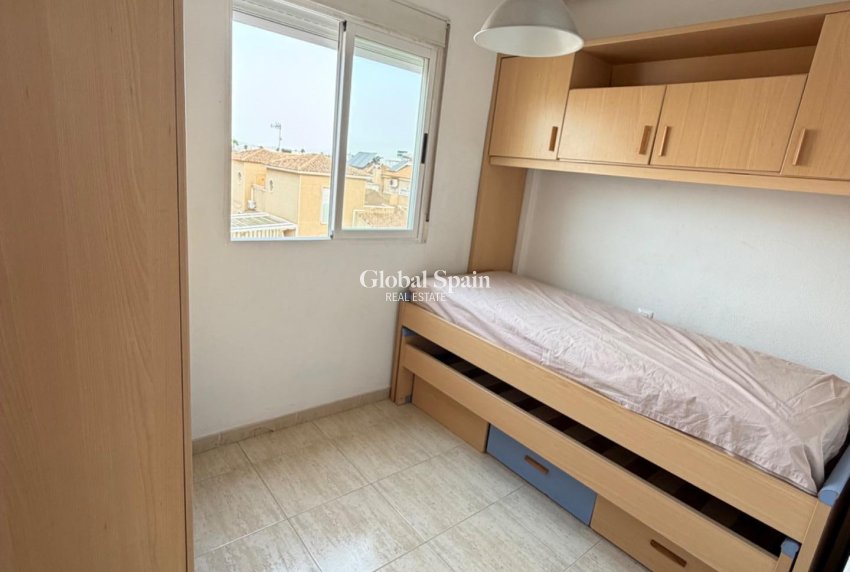 Revente - APPARTEMENT -
TORREVIEJA - Center