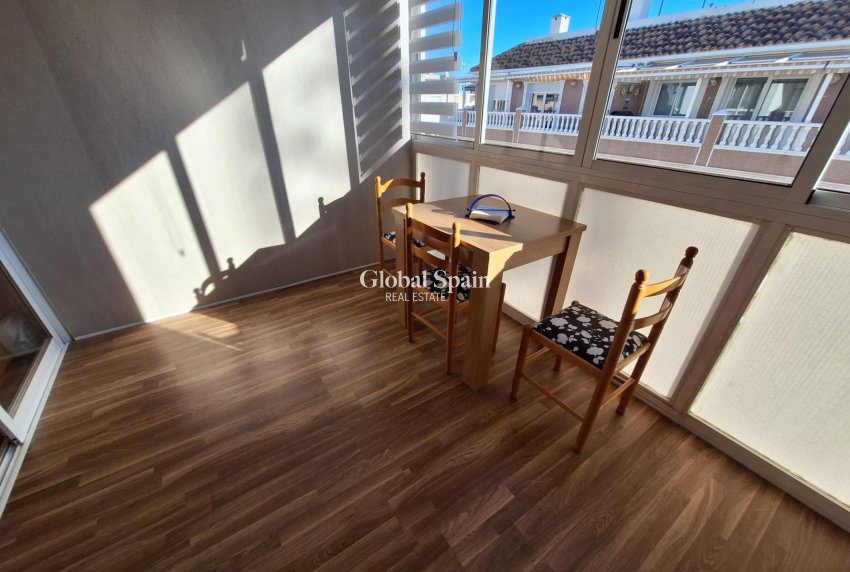 Revente - APPARTEMENT -
TORREVIEJA - Center