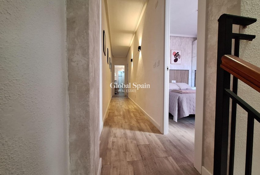 Revente - APPARTEMENT -
TORREVIEJA - Center