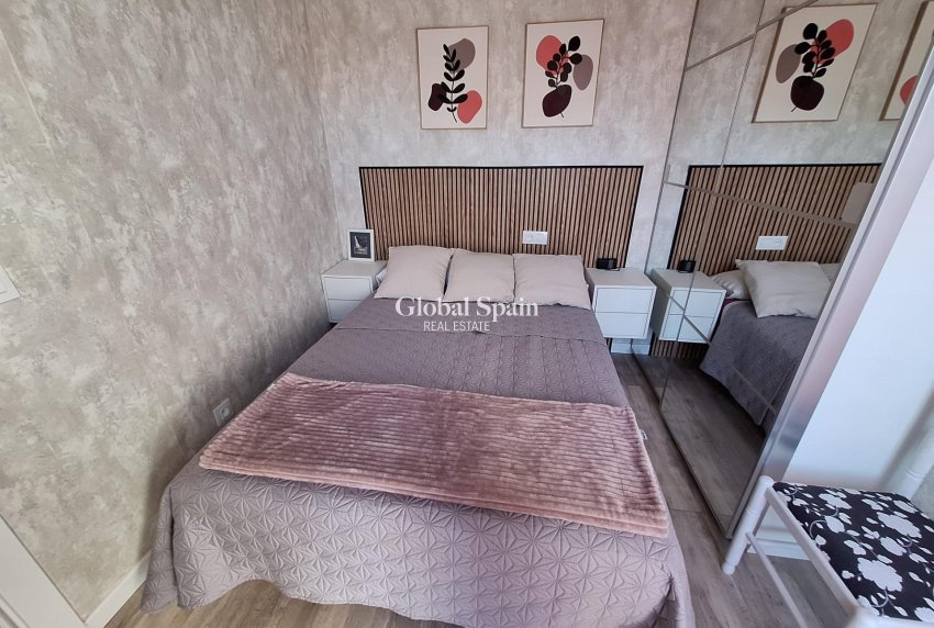 Revente - APPARTEMENT -
TORREVIEJA - Center