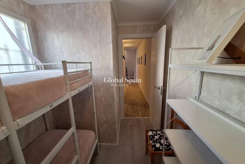 Revente - APPARTEMENT -
TORREVIEJA - Center