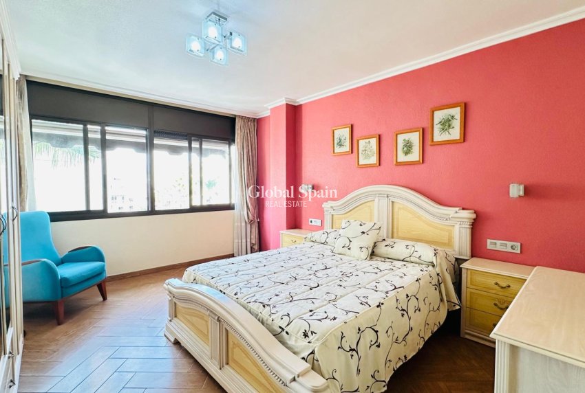 Revente - APPARTEMENT -
TORREVIEJA - Center