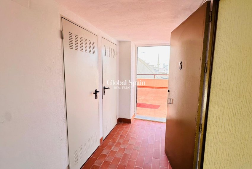 Revente - APPARTEMENT -
TORREVIEJA - Center