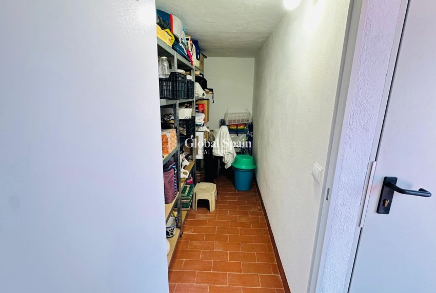 Revente - APPARTEMENT -
TORREVIEJA - Center