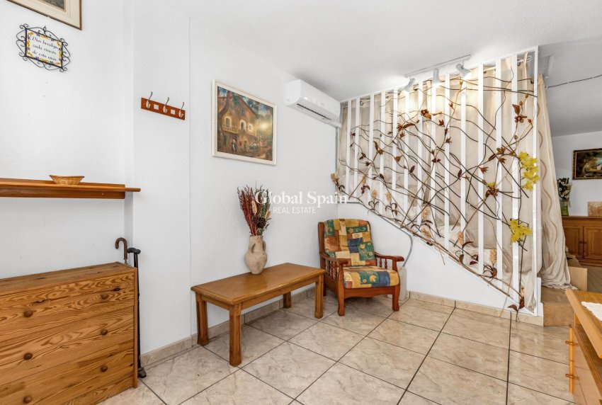 Revente - APPARTEMENT -
TORREVIEJA - Center