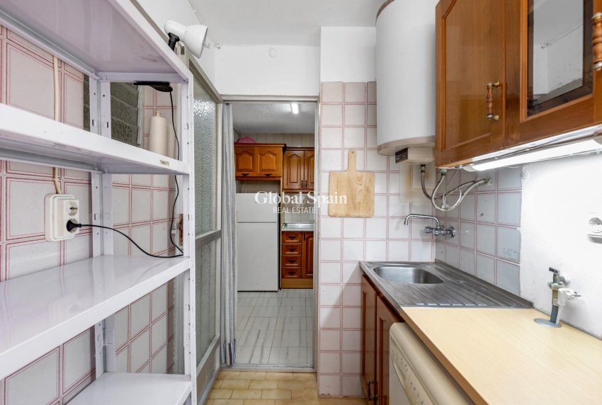 Revente - APPARTEMENT -
TORREVIEJA - Center